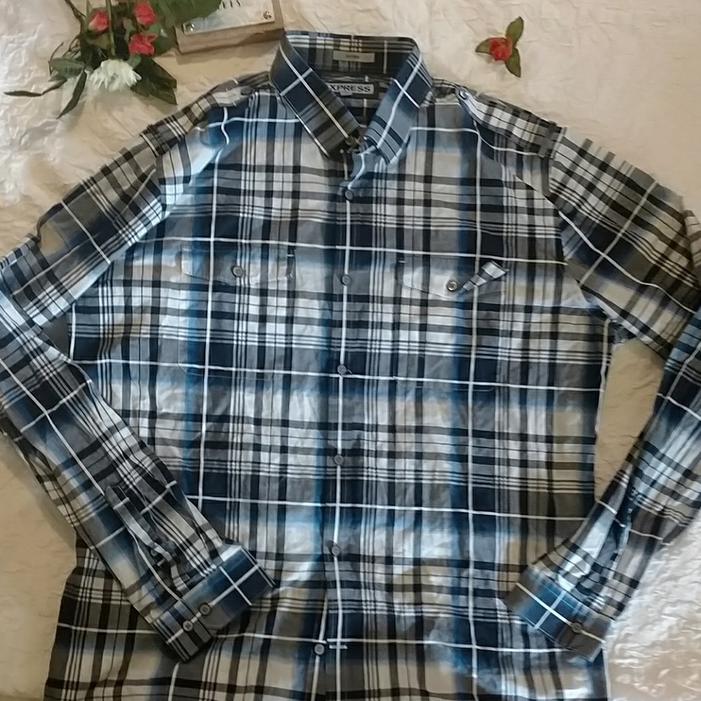 Shirt - Picture 2 of 3